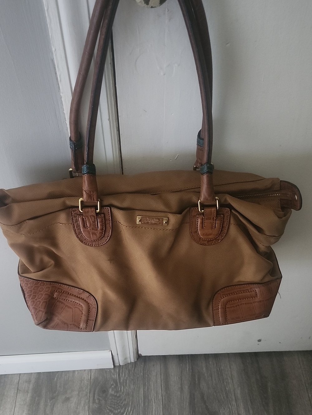 Tumi Brown Tote Handbag In Great Condition